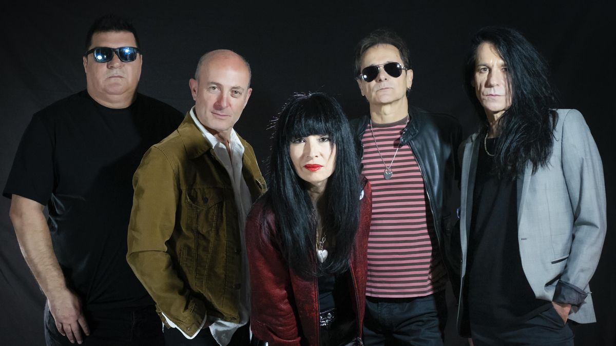 Patrizia Escoín, cantante de Los Romeos: "En los 90 el mundo del rock era un campo de nabos y una machirulada"