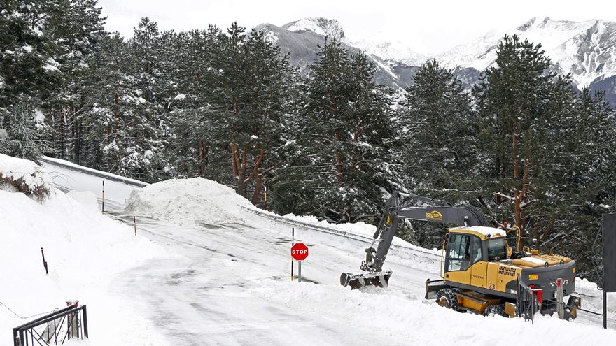 Falta de nieve provoca el menor número de aludes en el Pirineo catalán en últimos 30 años