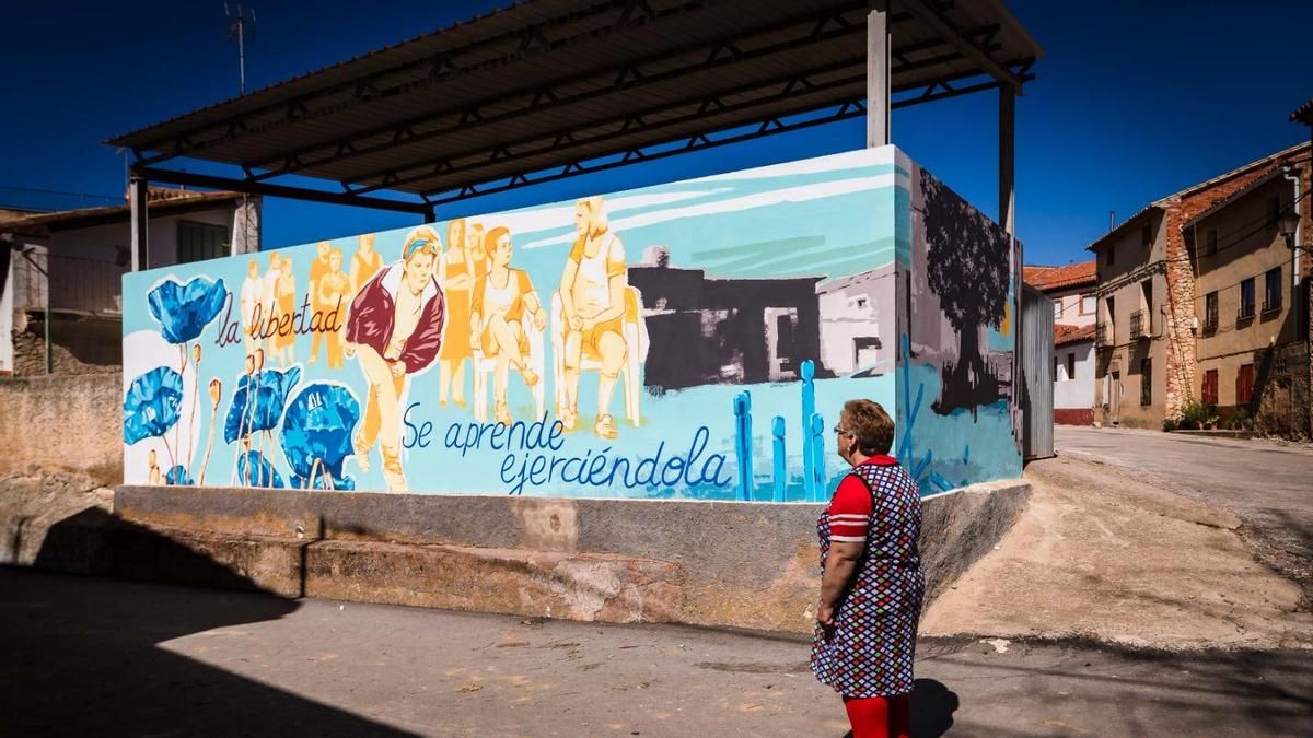Mural impulsado por Mujeres Artistas Rurales