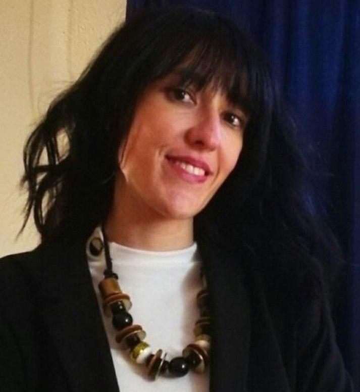 Modera: Esther Ballesteros