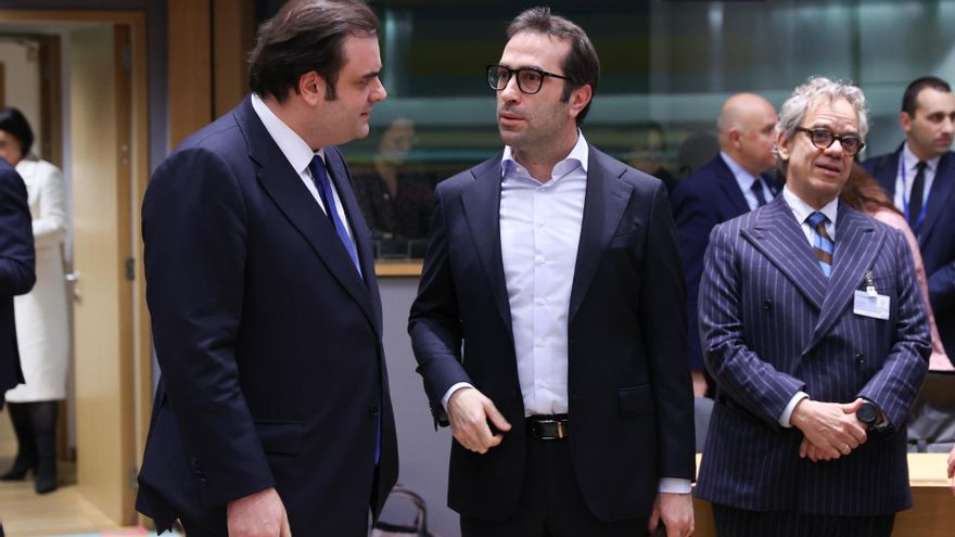 Pensiones pagadas con fondos europeos: una polémica inflada por la derecha que ha topado con la Comisión Europea