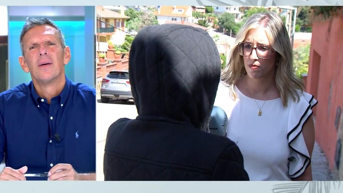 Tensa entrevista en Telecinco entre Joaquín Prat y la madre de un okupa: "Cojo el pinganillo y os dejo con la palabra en la boca"