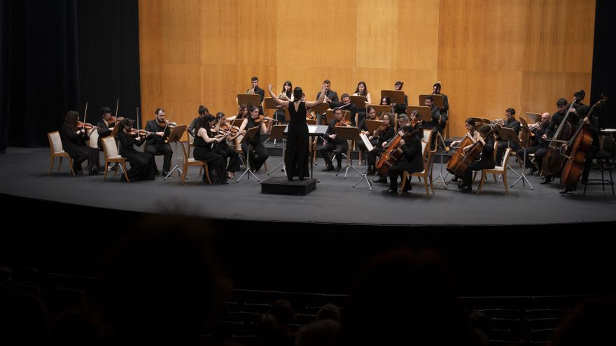 La Orquesta Sinfónica del Cantábrico (OSCAN).