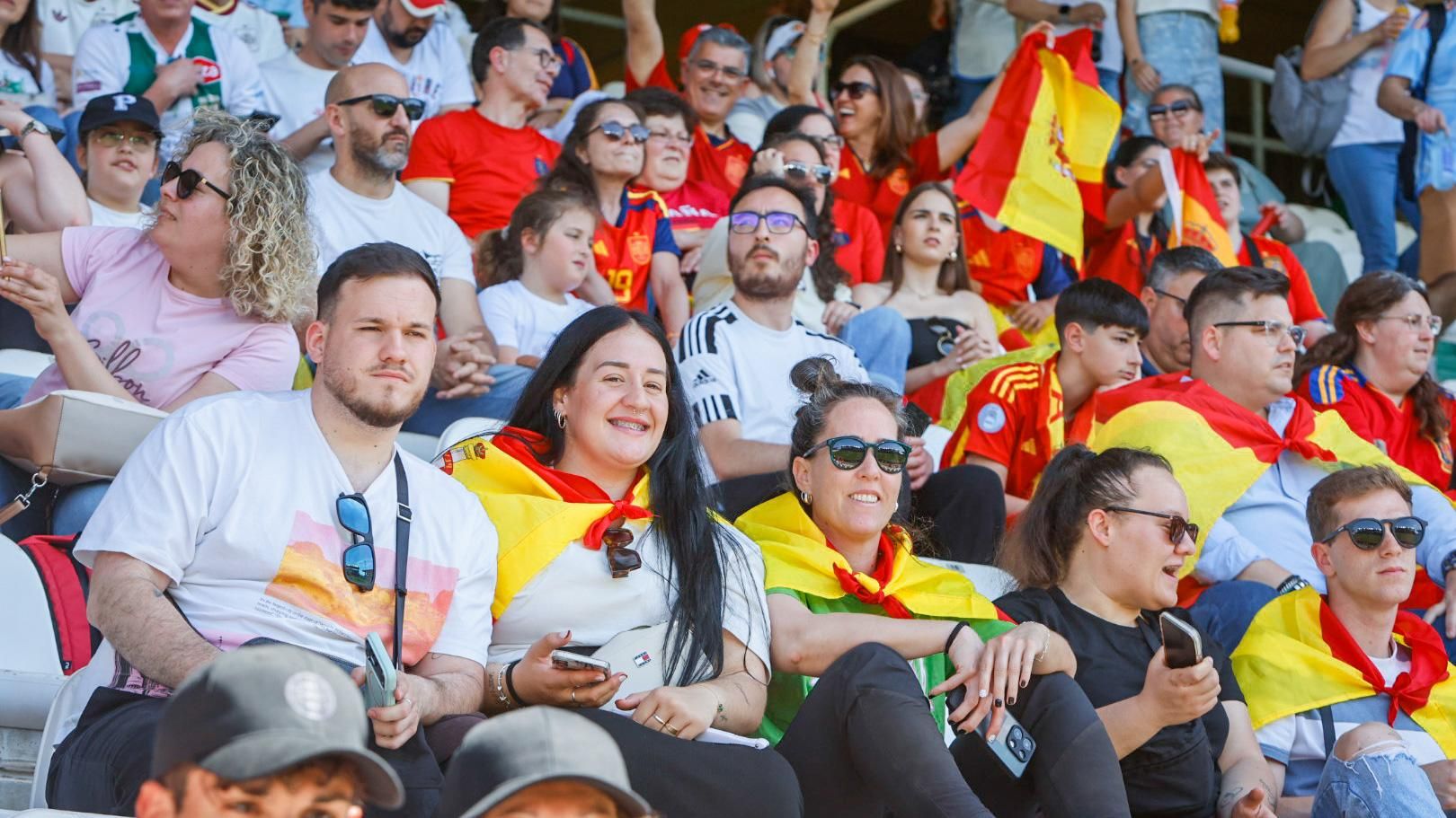 Afición en el partido de la selección femenina  España - Ucrania