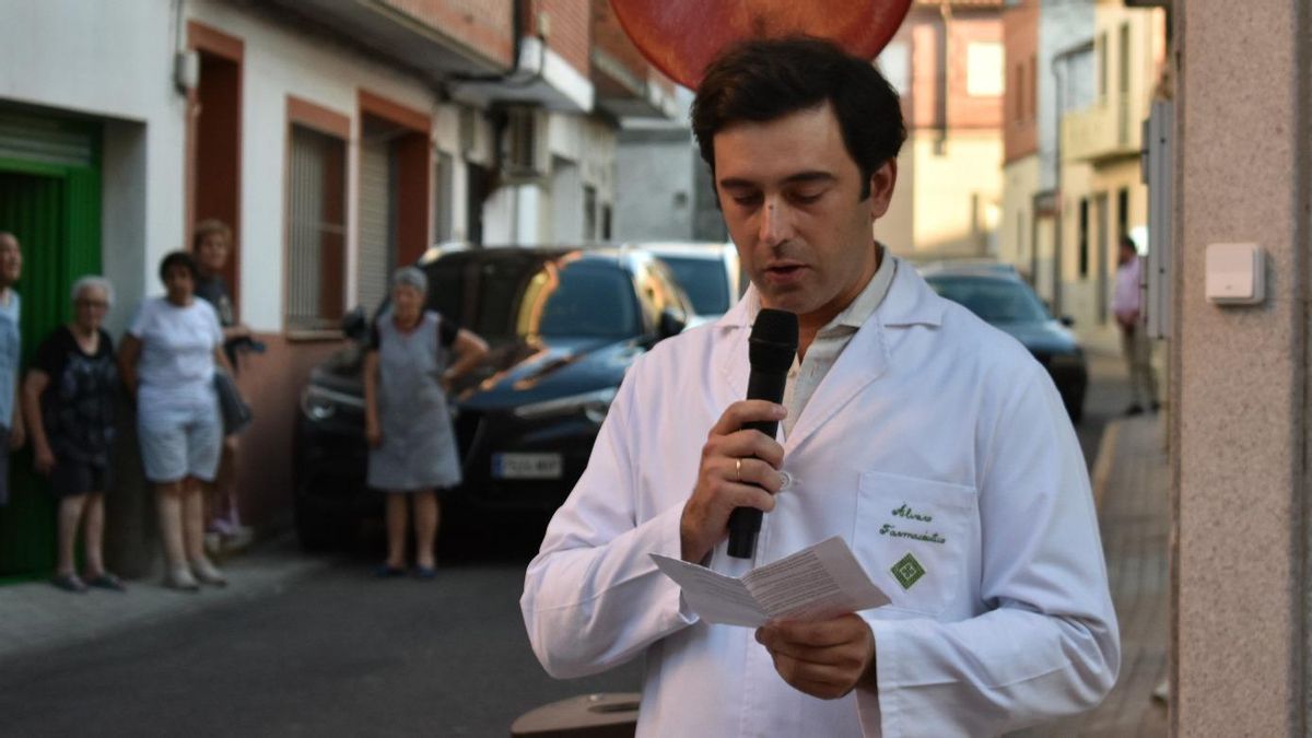 Álvaro Bejerano, farmacéutico rural: "Hay cosas delicadas en el sector y gente que por vender te vende cualquier cosa"