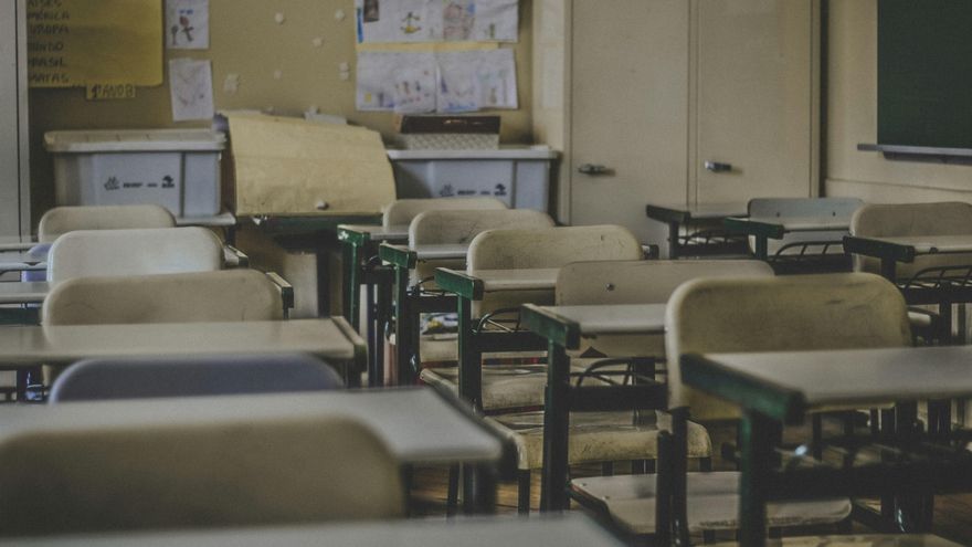 Dar clase a 35 grados: los docentes de Toledo dicen basta y afean el "bochorno" político, sin soluciones