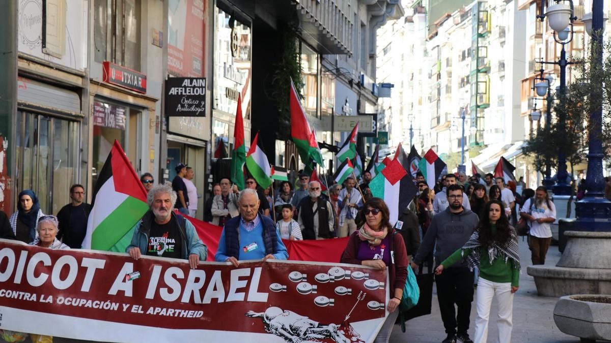 Una manifestación contra el genocidio en Palestina recorre el centro de Santander