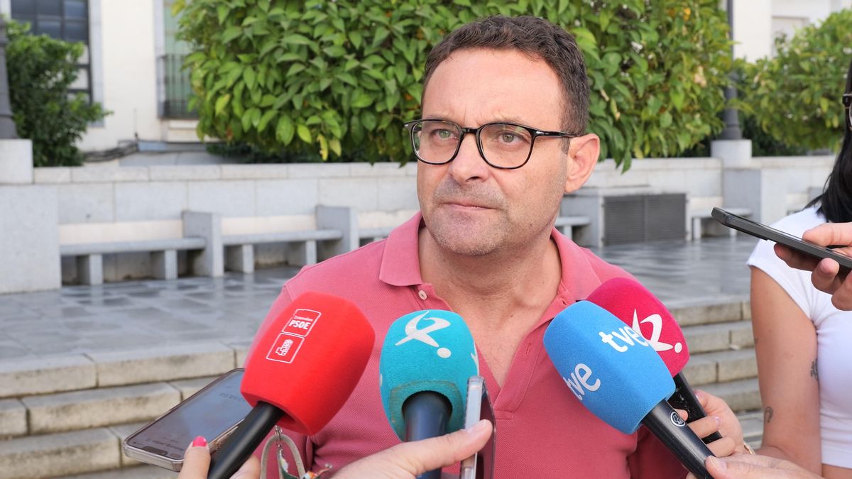 El secretario general del Grupo Parlamentario Socialista de la Asamblea de Extremadura, Jorge Amado