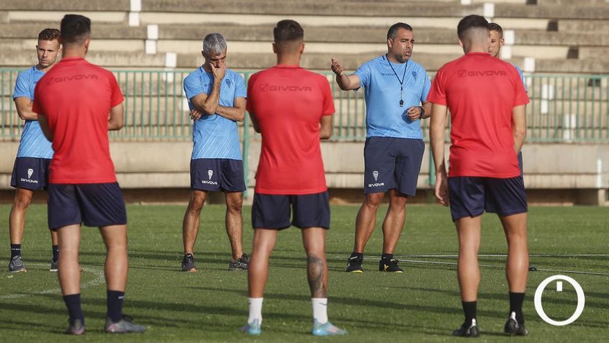 El Córdoba CF, a reactivarse tras el golpe más duro en la era Crespo