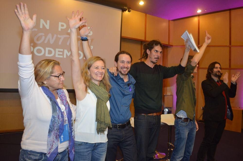 Acto de campaña de Podemos en Tenerife. (Foto: Moisés Pérez).