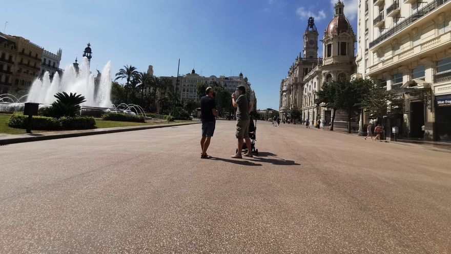 Así ha quedado la parte peatonal de la plaza del Ayuntamiento.