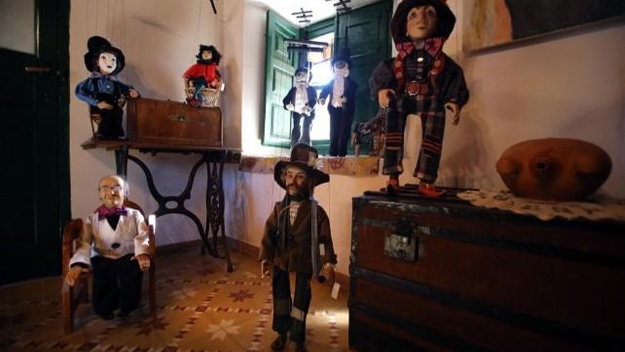 Miriam Chacón / ICAL Títeres de pasta de papel creados por Etcétera Taller de Marionetas en la localidad leonesa de Murias de Rechivaldo