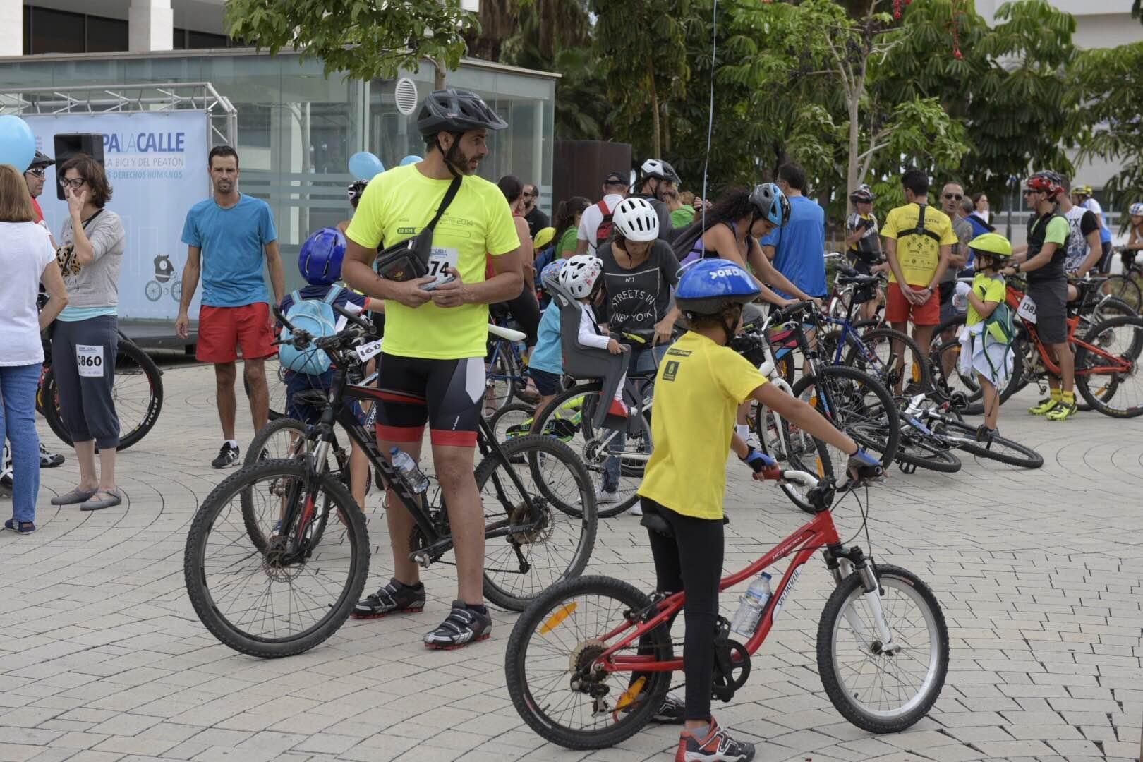 Fiesta de la Bicicleta y del Peatón en Las Palmas de Gran Canaria.