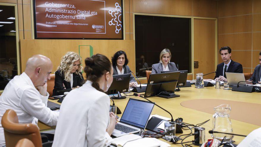 El PSE-EE y la oposición se felicitan de que "por fin" Euskadi pueda tener una ley de transparencia