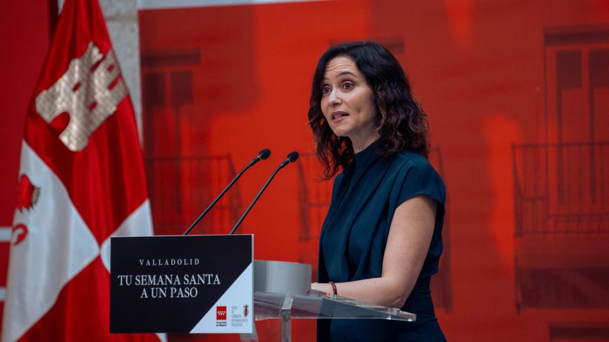 La presidenta de la Comunidad de Madrid, Isabel Díaz Ayuso, interviene durante el pregón de la Semana Santa de Valladolid, en la Real Casa de Correos, a 18 de febrero de 2025, en Madrid (España).