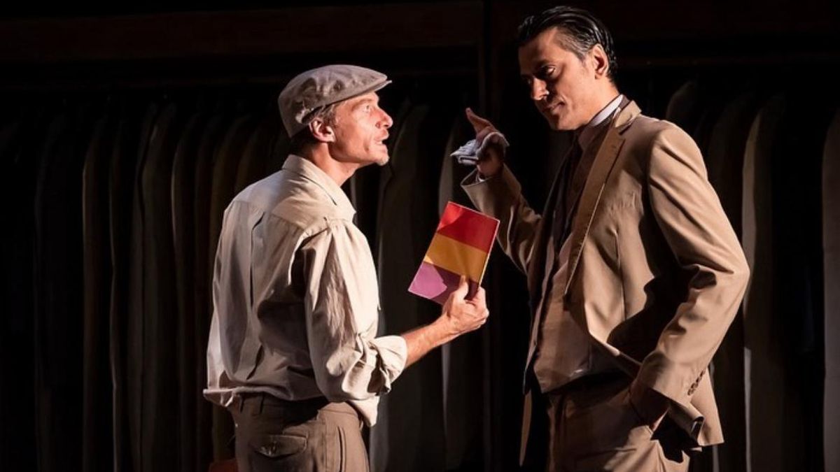 “Te dije que esto de la república no iba a salir bien”: Carlos De León presenta la edición de la obra teatral ‘La historia del Sastre’ (2026)