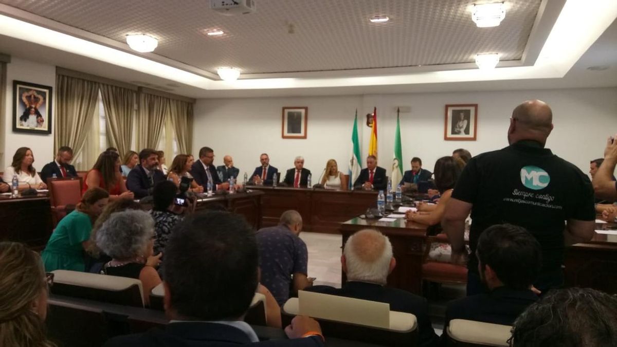 Vox aprueba la expulsión definitiva de su concejal en Mijas, ya en el grupo de no adscritos