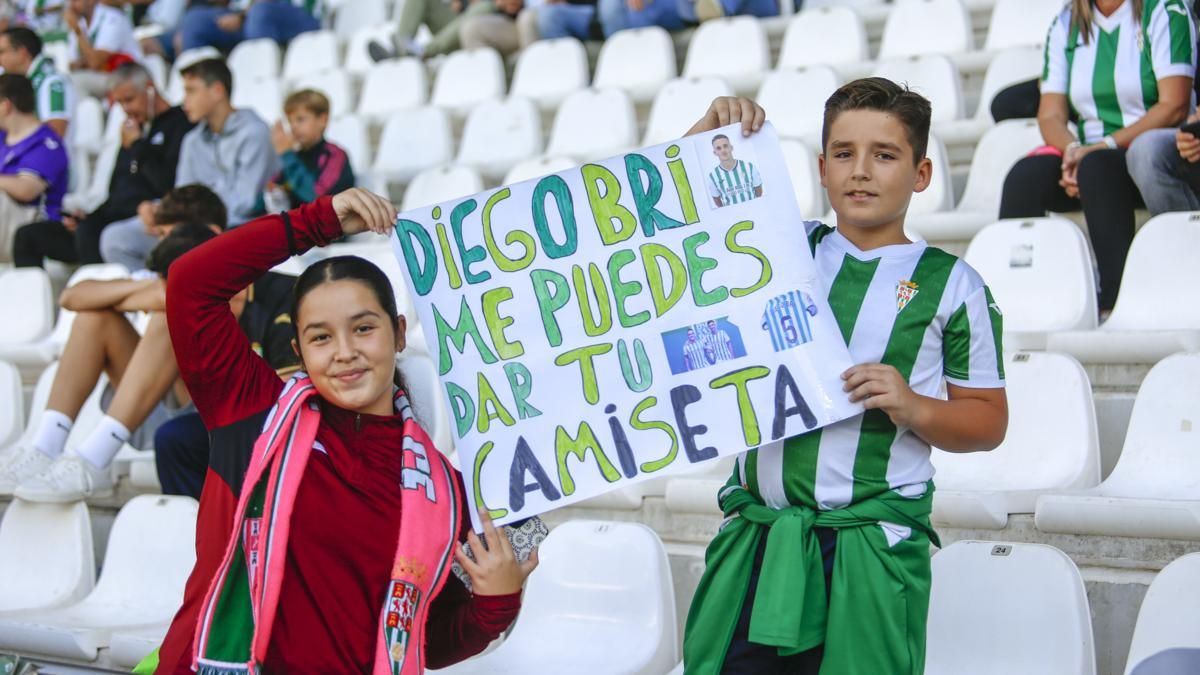 Grada Blanquiverde del Córdoba CF - SD Eibar