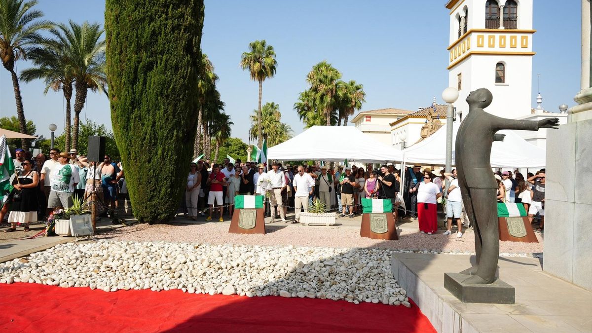 El acto ha tenido lugar en la Gota de Leche, en la antigua carretera de Carmona.