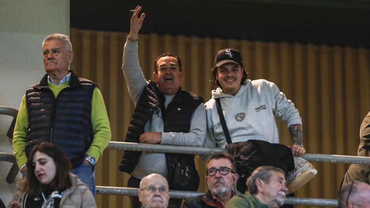 Grada Blanquiverde del Córdoba CF - FC Andorra