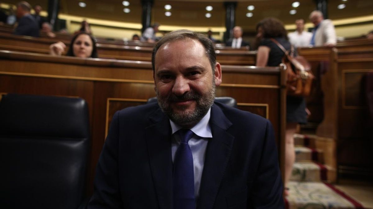Ábalos asegura que el presidente de la Diputación de Valencia no puede seguir dada la "aparatosidad" de su detención