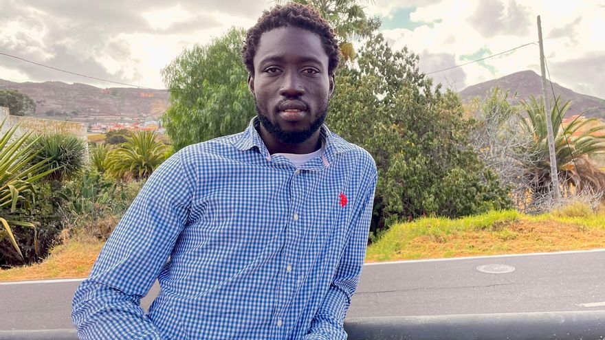 Historias de los cayucos que llegan a Canarias: “Tuvimos que tirar el cuerpo de un hombre al mar”