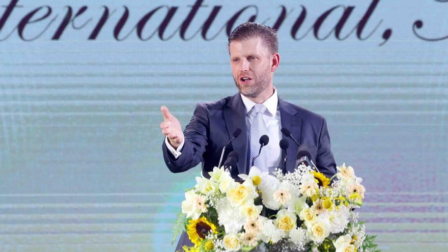 Un hijo de Trump explora construir un rascacielos y firma un proyecto de golf en Vietnam
