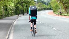 "Nos venden la moto": la lucha de los 'riders' de Deliveroo es solo el comienzo