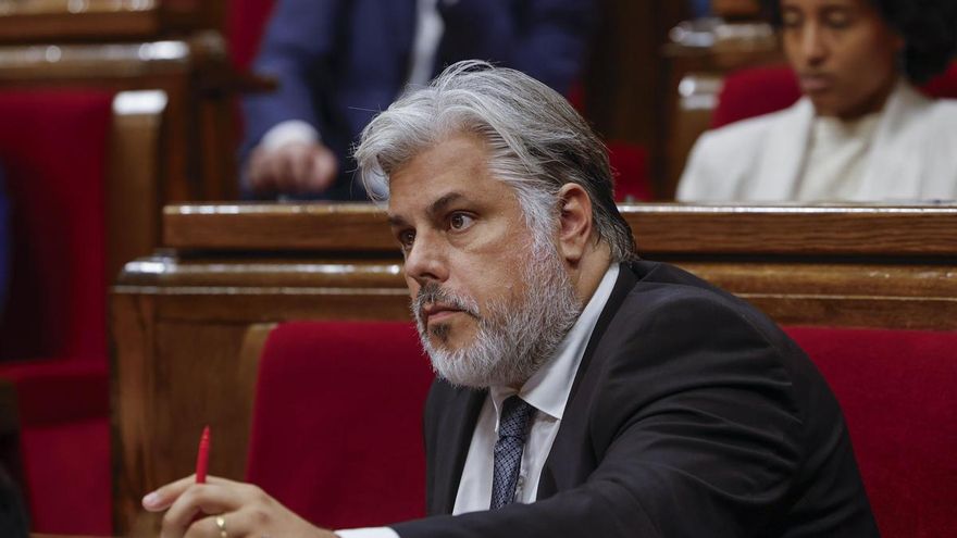 El portavoz de Junts, Albert Batet, en el pleno de investidura de Illa.