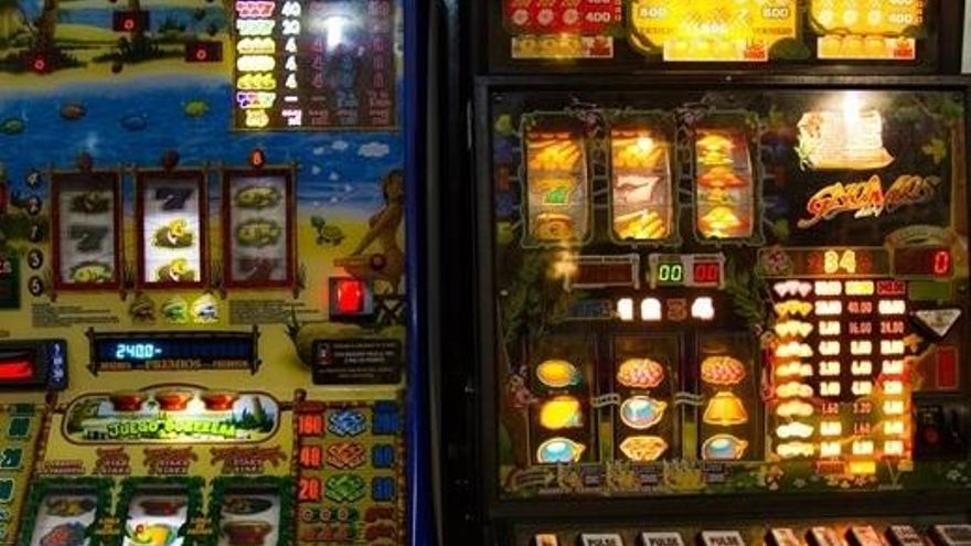 Castilla y León 'cuela' la liberalización de las tragaperras en su ley de impuestos ante “la falta de demanda” de máquinas