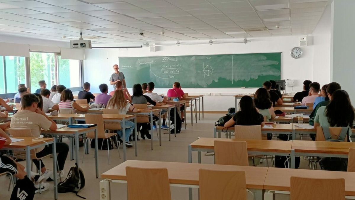 Page blindará por ley la primera matrícula gratis y el “uso ético” de la IA en universidades públicas