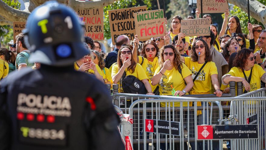 Los sindicatos de la huelga docente en Catalunya amenazan con más protestas si la Generalitat no reabre la negociación