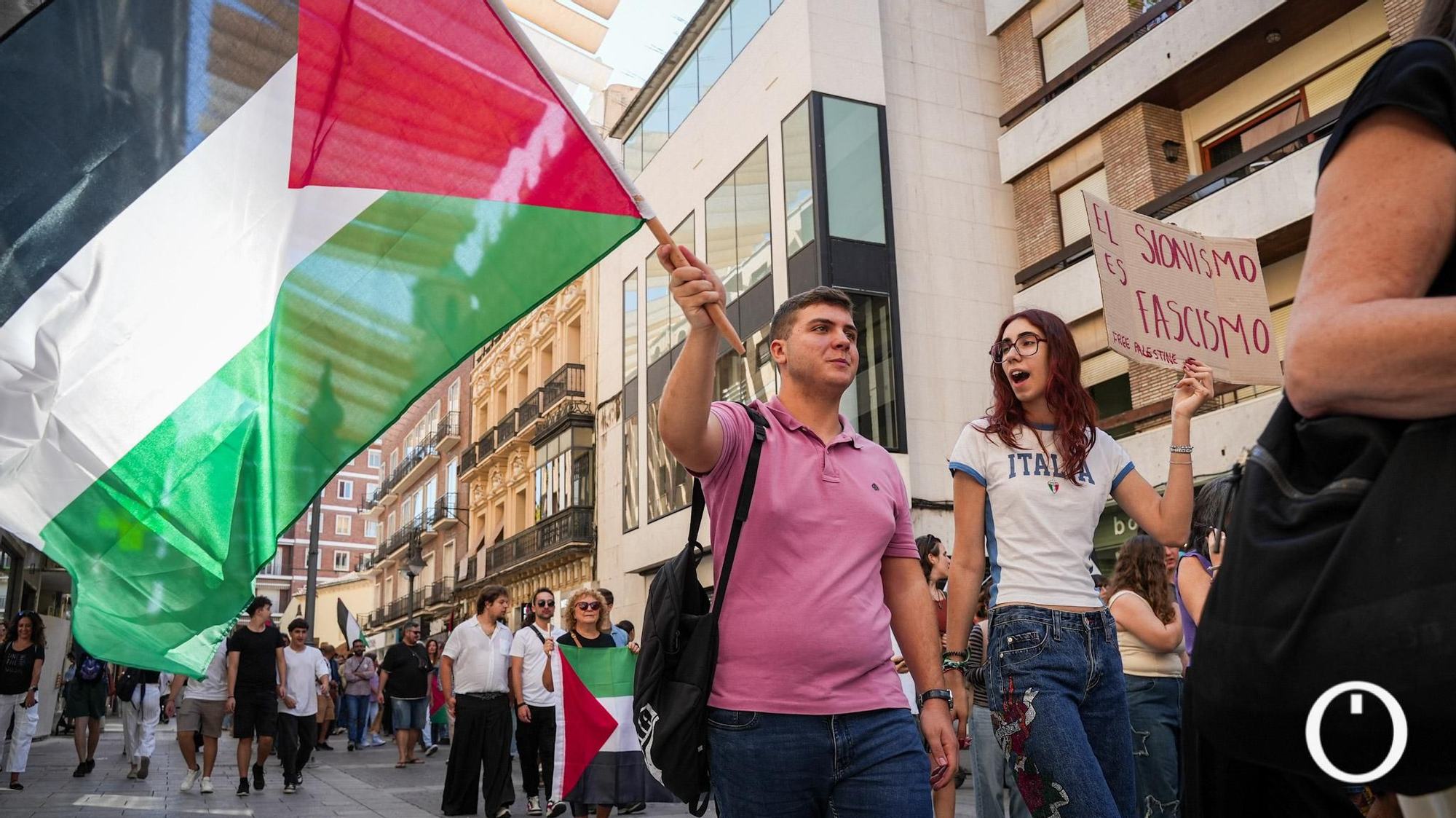 Protesta contra la detención la flotilla que transportaba ayuda hacia Palestina