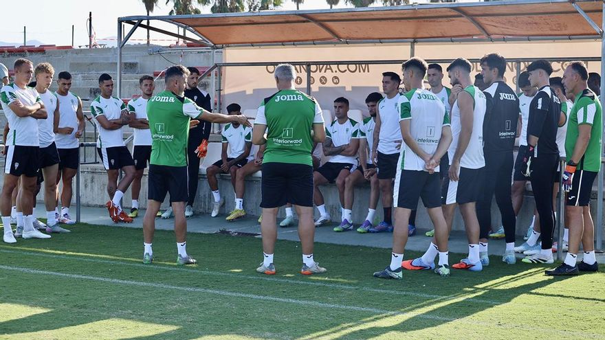 El Córdoba CF se pone a prueba en Oliva con novedades