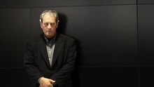 Paul Auster dice que le enferma ver cómo Trump alienta la división racial