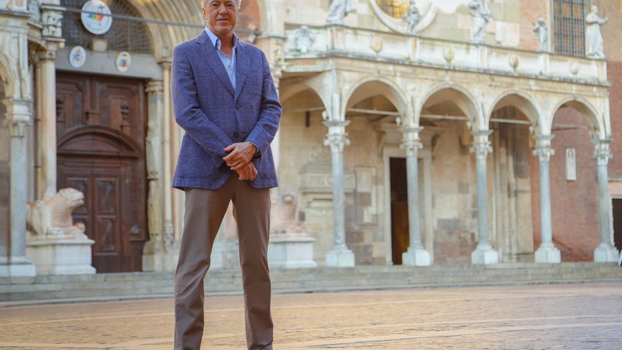 El argentino Roemmers no pudo agradecer a Vargas Llosa el prólogo de su nueva novela