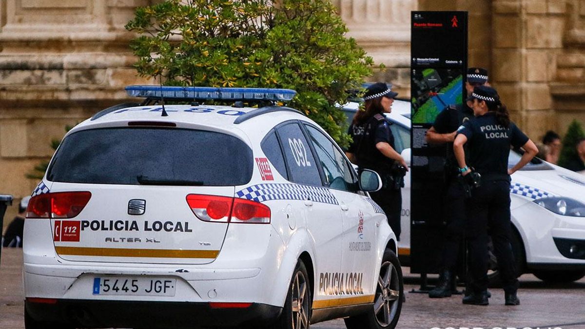 Agentes de la Policía Local en una imagen de archivo | MADERO CUBERO