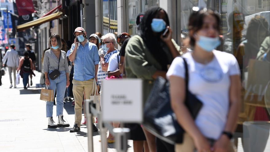 Llevar mascarillas será obligatorio en los comercios de Inglaterra