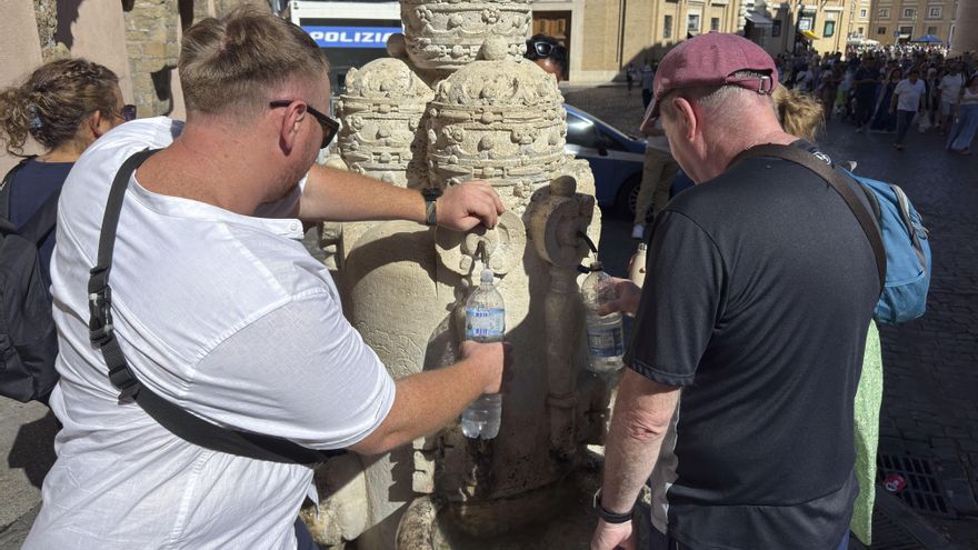 El extremo calor que azota el centro y sur de Italia moviliza a la Sanidad pública