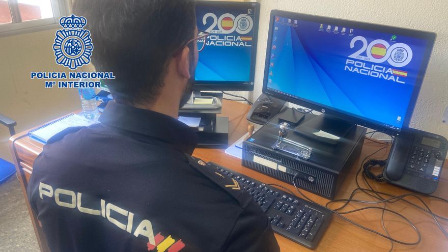 Agente de la Policía Nacional.