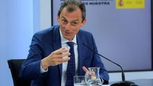 El ministro de Ciencia e Innovación, Pedro Duque durante la rueda de prensa tras el Consejo de Ministros celebrado en la Moncloa, Madrid este martes.