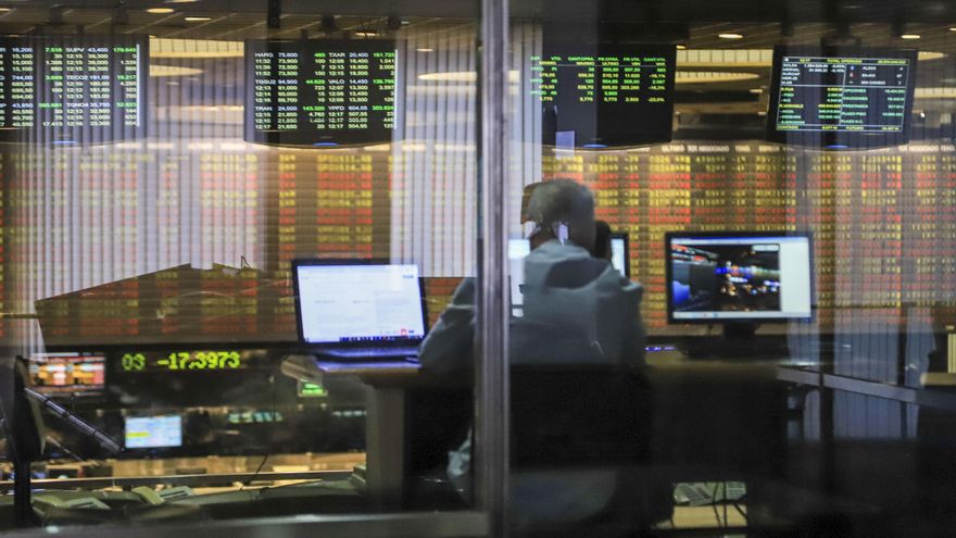 Acciones y bonos en alza, dolar crypto en baja: qué hay detrás de la primera reacción del mercado