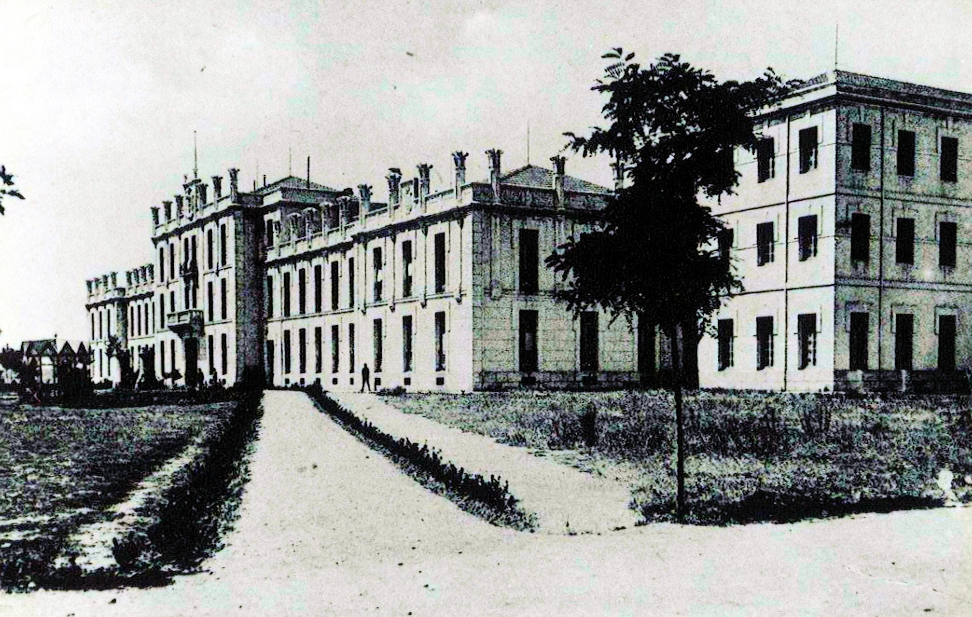Cuartel de Santocildes de Astorga, que alojaba un batallón del Regimiento de Infantería Burgos 31.
