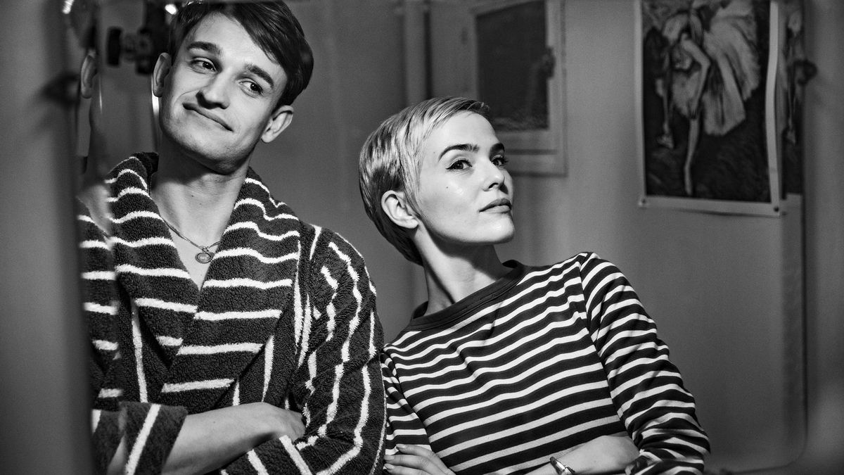 La pareja protagónica del film de Linklater en plena plática lúdica en Nouvelle Vague.