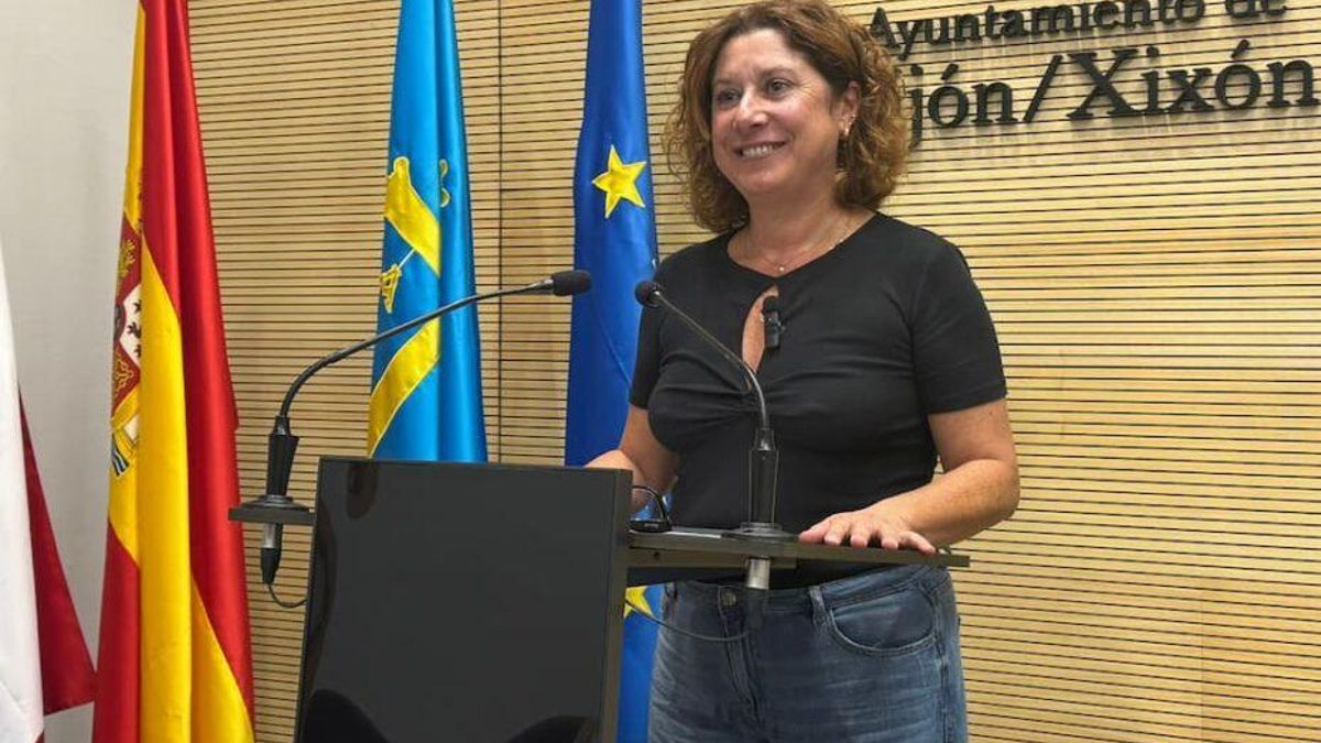 Carmen Eva Pérez Ordieres, portavoz del PSOE de Gijón/ Xixón.