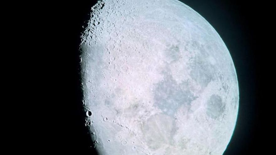 Un eclipsi sense promoció turística a les illes que dupliquen la seua població a l’estiu