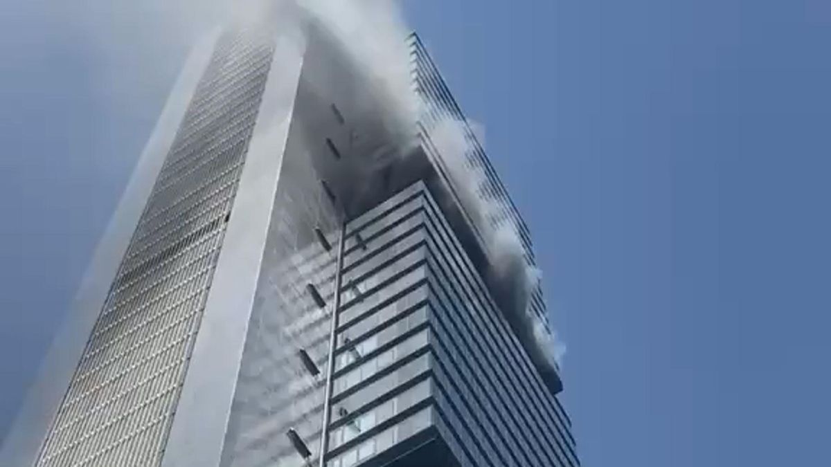 El incendio de la Torre Moeve se inició por "un chispazo" en el cuadro técnico