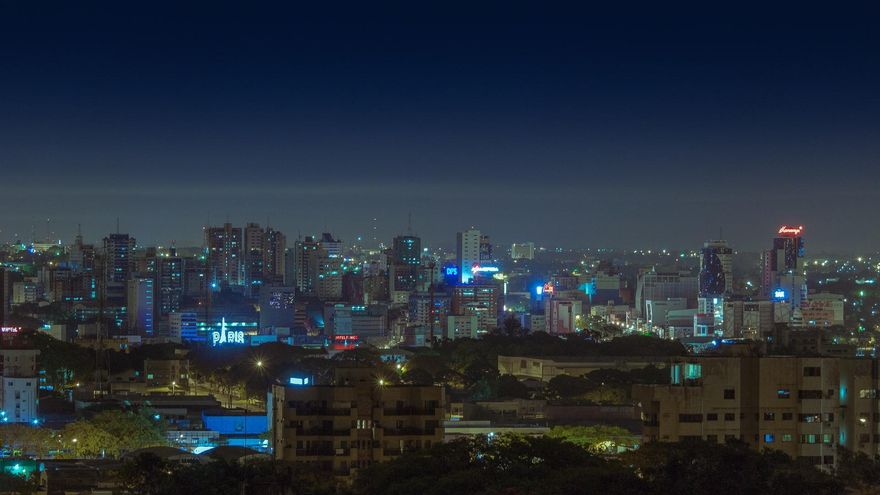 Paraguay: el gran exportador de energía de Sudamérica donde aún se corta la luz