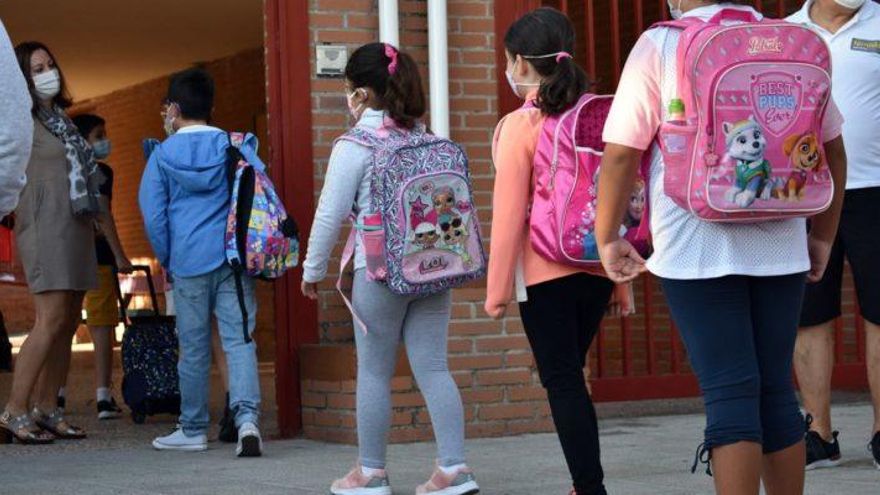 El aislamiento de aulas y grupos escolares por contagios de COVID-19 se extiende por toda Castilla-La Mancha