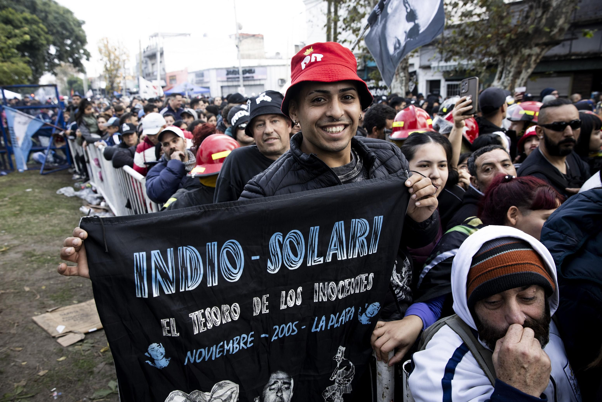 Emoción, respeto, homenajes y un eterno "gracias": la despedida al Indio Solari, en fotos